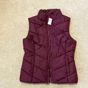 Aeropostale puffer vest — Burgundy